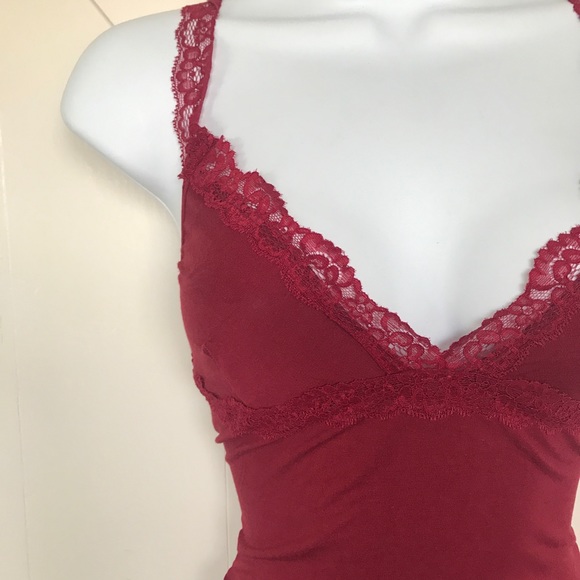 Red lace scalloped hem lingerie bodysuit - Picture 5 of 6